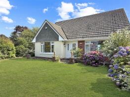 9, Manor Close, Sticklepath EX31 2DG