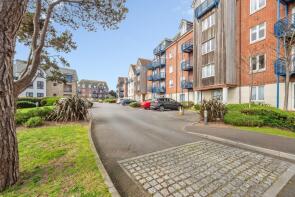 Flat 5, 6, Corscombe Close, Weymouth DT4 0UD