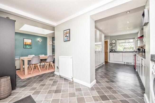 3 bed Semi-Detached for sale Image 8