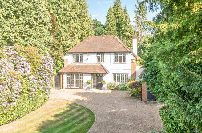 1284017-5-682b702...