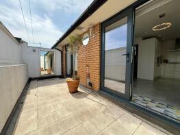 8, Challoner Court, Redcliff, Bristol BS1 4RG
