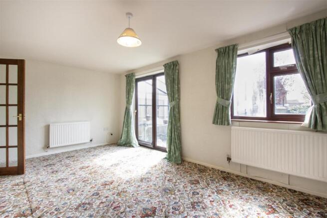 Living Room2.jpg