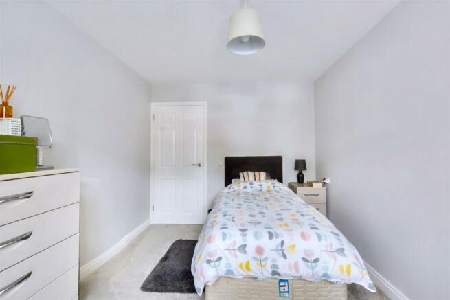 Bedroom 1_2.jpeg