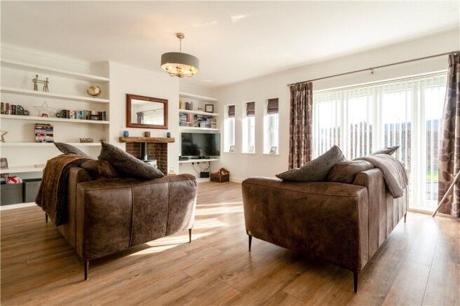 4 bed Town House for sale Image 4