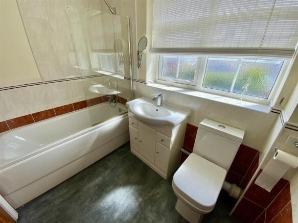 bathroom4.jpeg