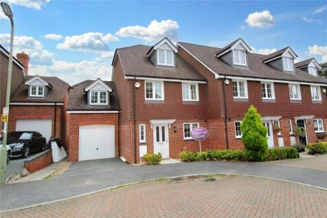 Letcombe Place, Horndean, Waterlooville, Hampshire, PO8