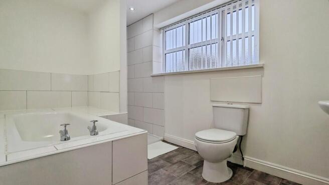 3 bed Semi-Detached for sale Image 8