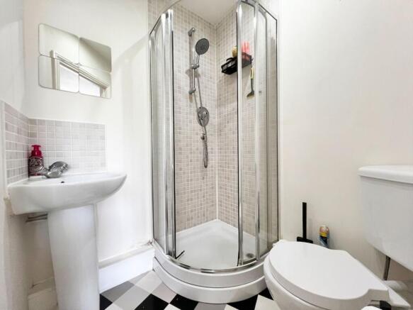 2 bed Apartment for sale Image 10