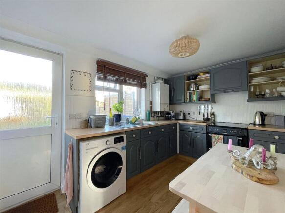 Kitchen (1).jpeg