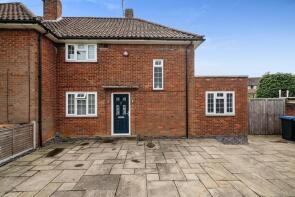 16, Burgundy Croft, Welwyn Garden City AL7 3QA