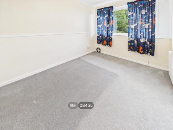 3 bed Semi-Detached to rent Image 10
