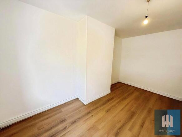 2 bed Terraced to rent Image 8