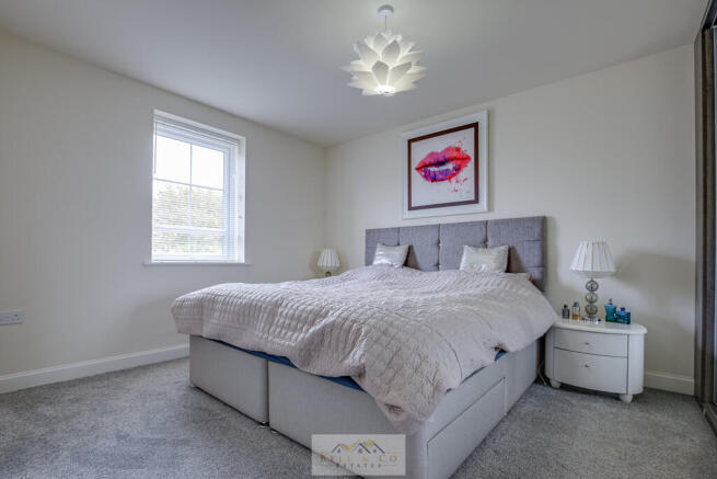 4 bed Detached for sale Image 12