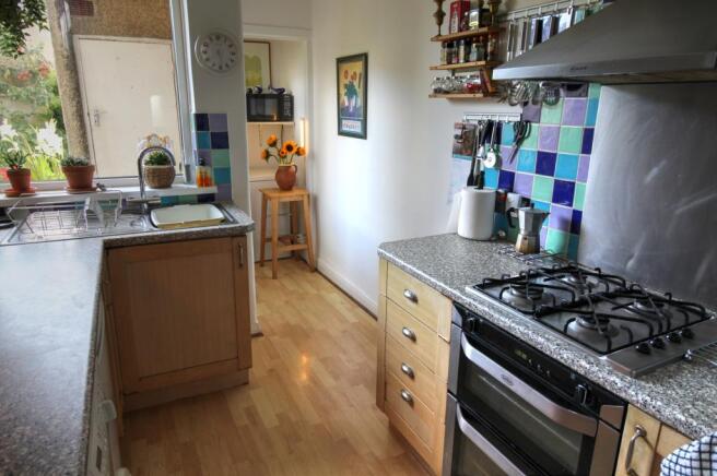 Kitchen 1.jpg