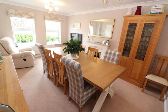 Dining Room (former Lounge)
