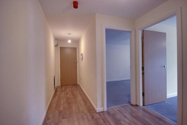 2 bed Ground Flat for sale Image 6