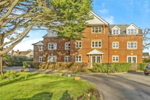 Flat 4, 47 Convent Court, Havant Road, Emsworth PO10 7JF