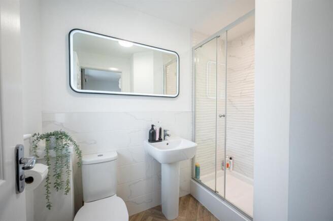 En Suite (2).jpg