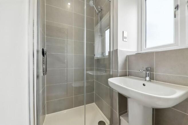 4 bed Detached for sale Image 12