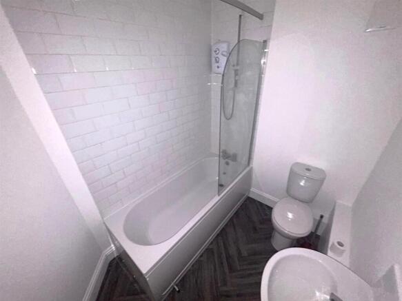 Bathroom 1 New 2.jpg