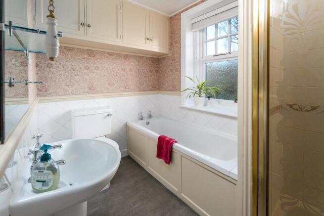 First Floor Bathroom-1.jpg