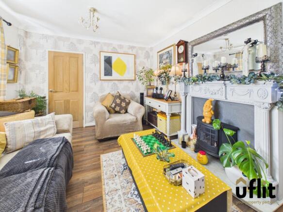 3 bed Semi-Detached for sale Image 10