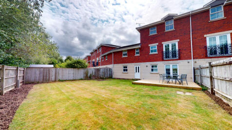 Brosnan Drive, Cheltenham