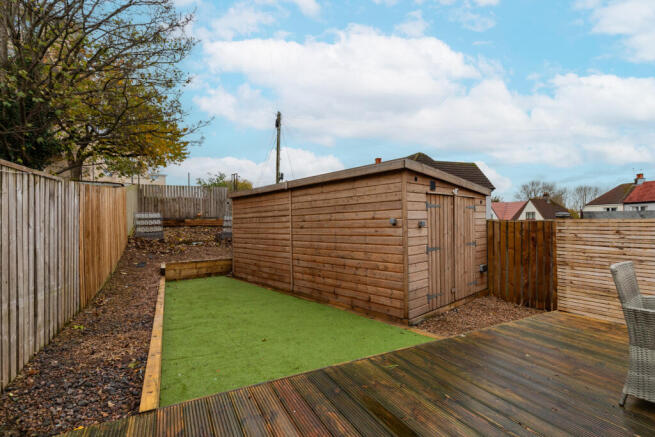 16, Renshaw Road, Elderslie,  Renfrewshire, PA5 9L