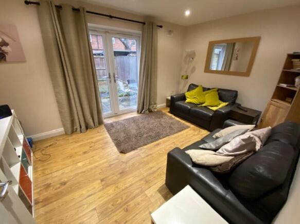 1 bed House Share to rent Image 4