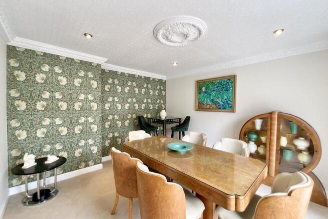 4 bed Semi-Detached for sale Image 5