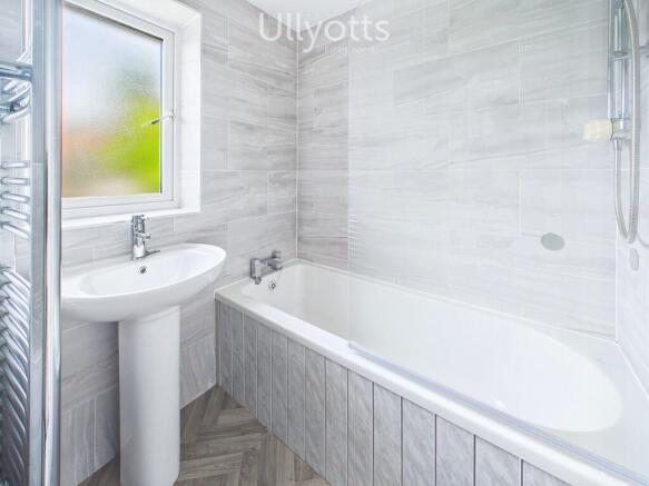 3 bed Terraced for sale Image 12