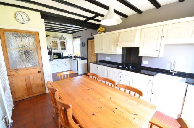 Kitchen/Breakfast