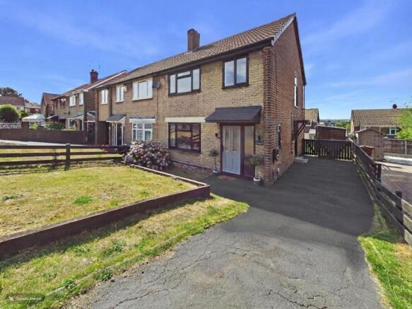 3 bed Semi-Detached for sale in pontefract