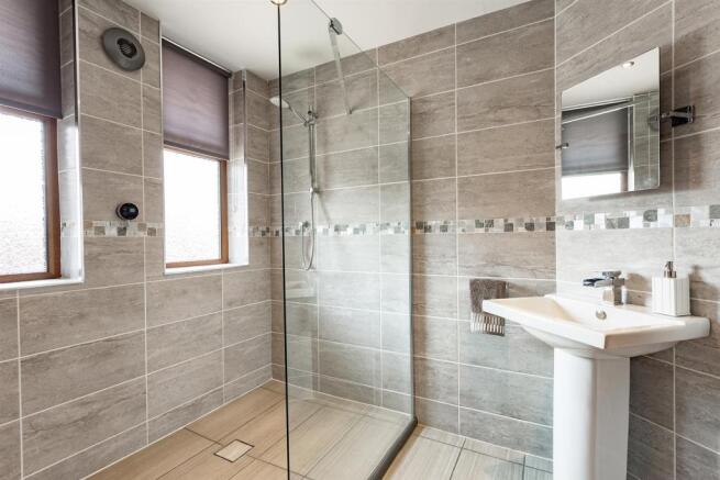 Contemporary Shower Room WC