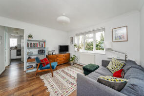 17, Lucerne Grove, London E17 3NS