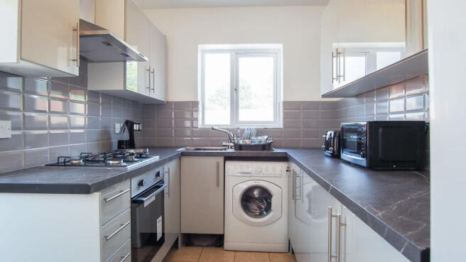 kitchen. reservoi...