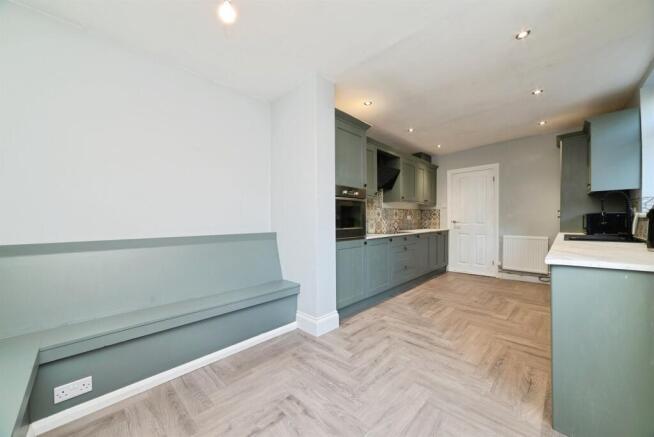 3 bed Terraced for sale Image 10