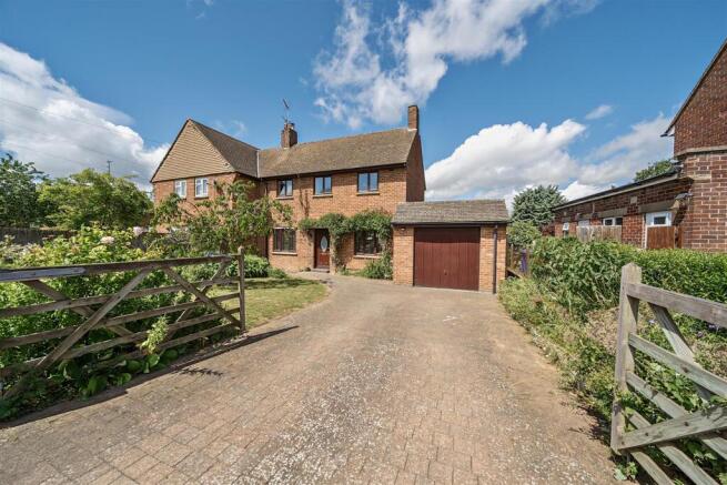 60 Kingsley Road, Silverstone