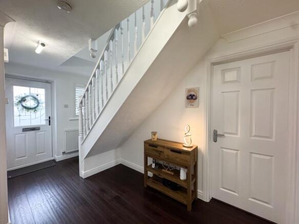 4 bed Detached for sale Image 5