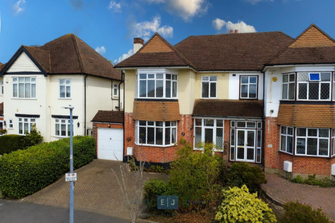 Hilltop, Loughton