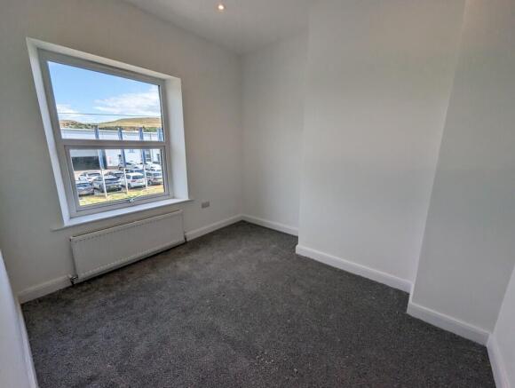 2 bed End of Terrace to rent Image 6