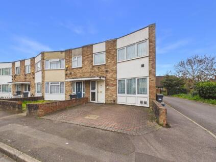 Bethany Waye, Feltham, TW14