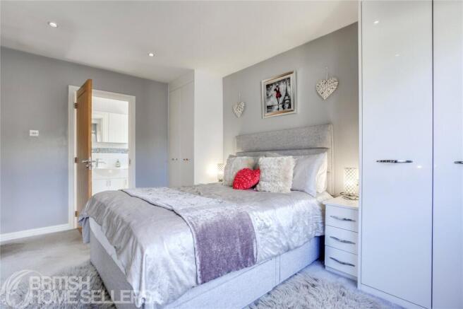 3 bed Bungalow for sale Image 11