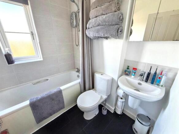 2 bed Town House for sale Image 12