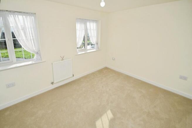3 bed Semi-Detached for sale Image 5