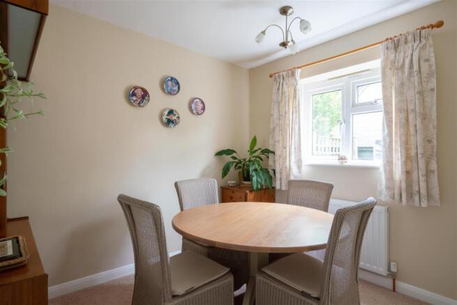 DiningRoom.jpg