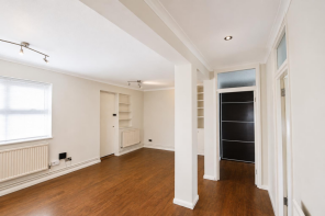 130, Chertsey Court, Clifford Avenue, East Sheen, London SW14 7BY