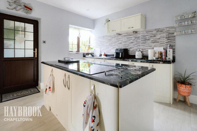 3 bed Bungalow for sale Image 12