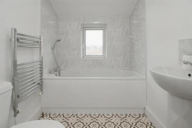 4 bed Terraced for sale Image 11