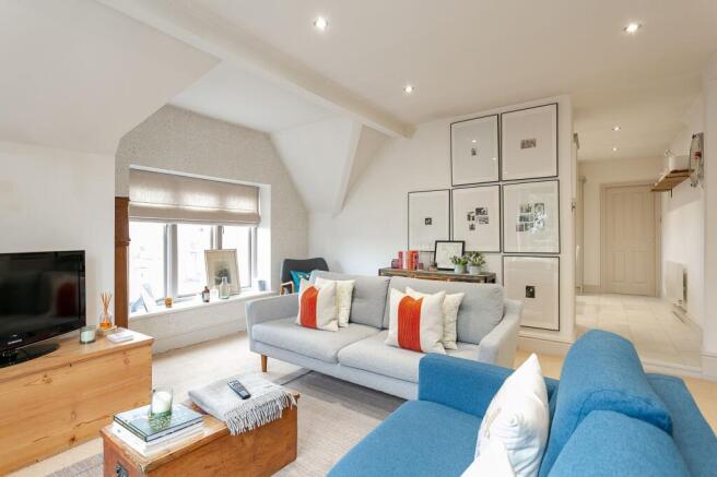 3 bed Apartment for sale Image 5